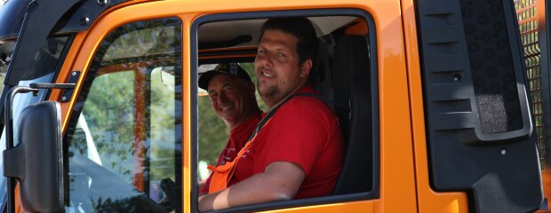 Kurz vor dem Start: Fahrer Dominik Friedl und Beifahrer Christian Klosterhuber.